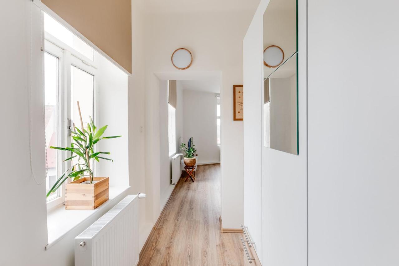 Modern, Bright And Spacious Apartment Prag Exterior foto